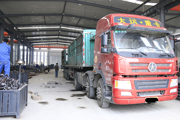 一批矿山支护设备从中煤集团发往内蒙古