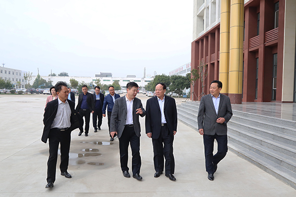 热烈欢迎中国电子商务双创委员会主任李雪峰一行莅临山东中煤集团参观指导